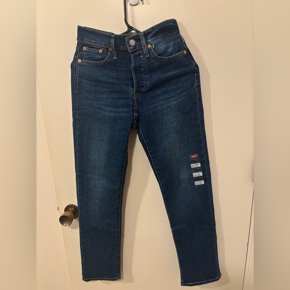Levi’s Wedgie Straight Leg Jeans, 2 Short
